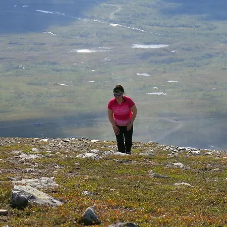 Holiday home Fjellivet *